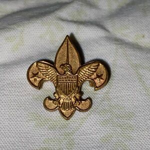 Gold Fleur-de-Lis Eagle Pin pat 1911